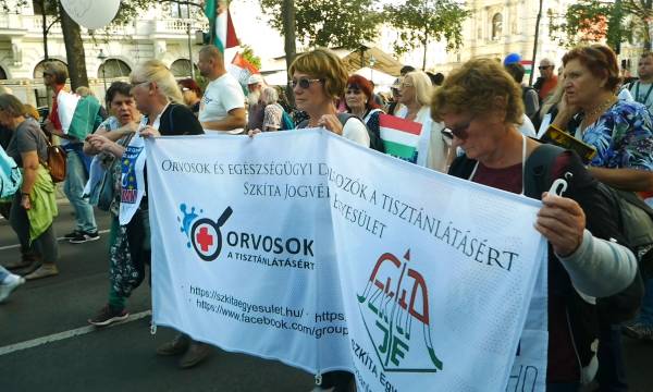 WHO elleni tüntetés Bécsben - 2023 október 1. 